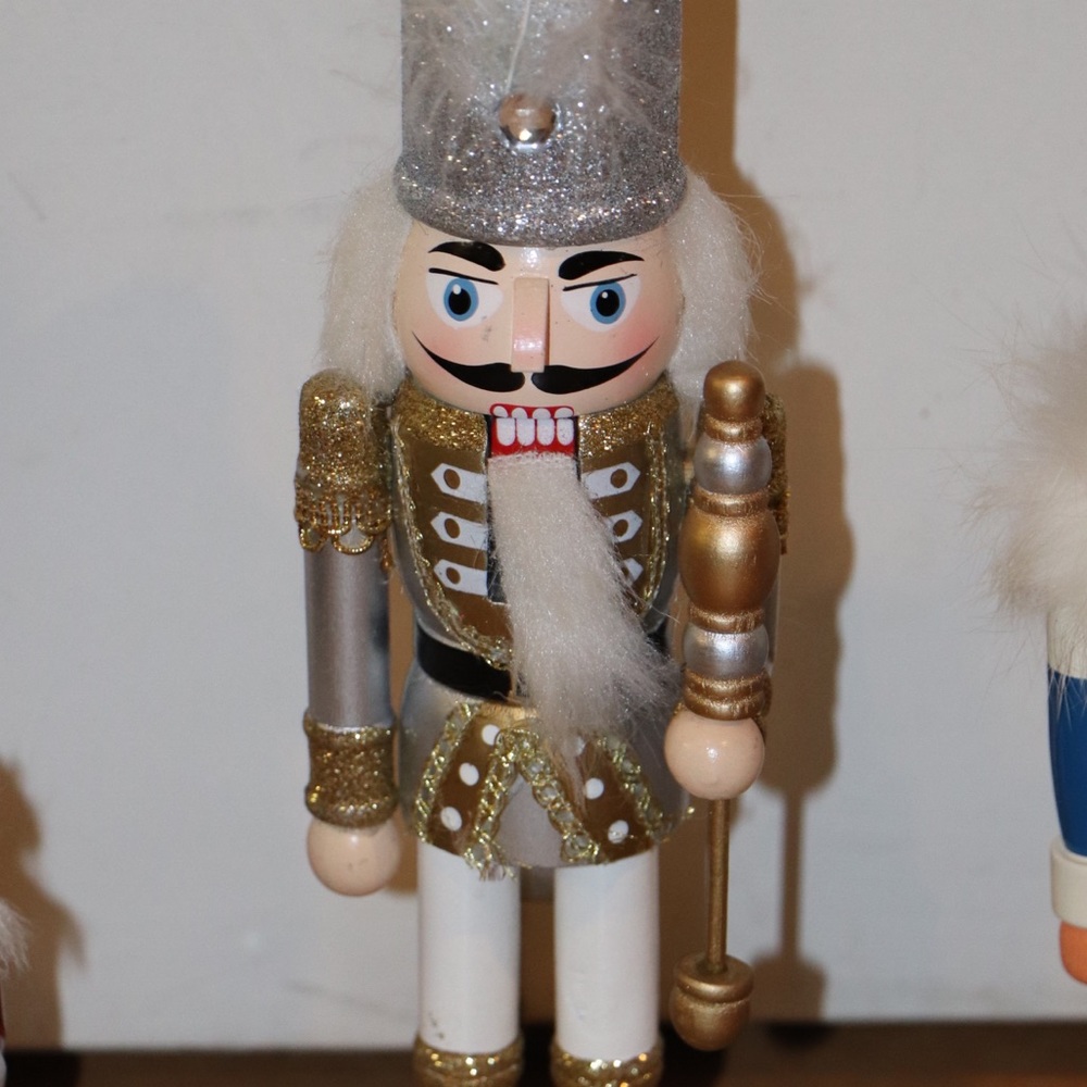 Mini Nutcrackers - Picture 3 of 5